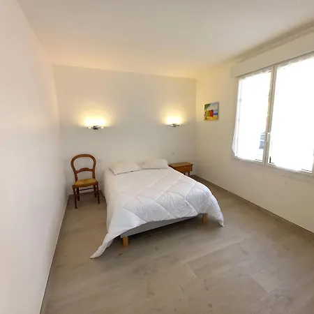Centre - Et Commerces A Pied - En Rez-de-chaussee דירה *