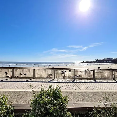 Centre - Et Commerces A Pied - En Rez-de-chaussee Royan